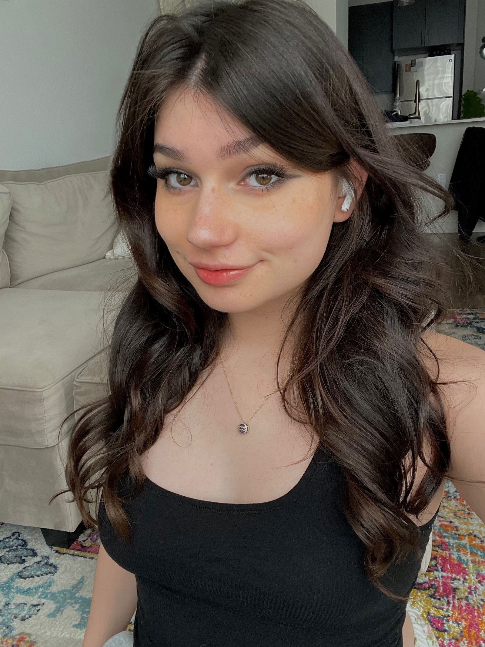 maya 🍓's avatar