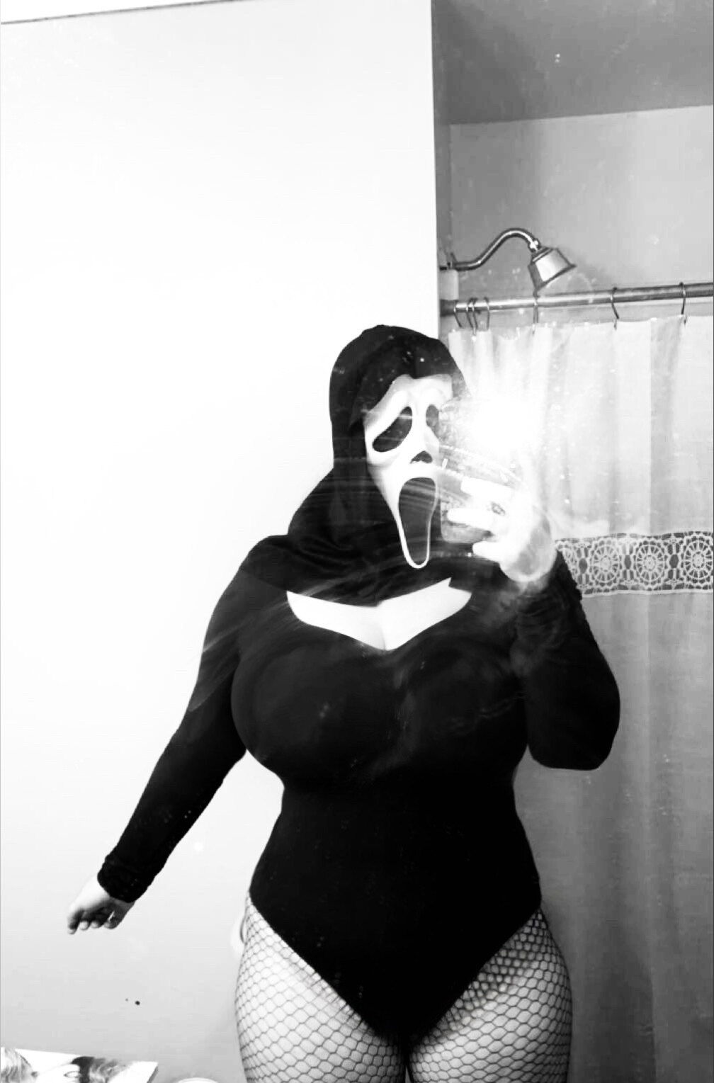 Paige Barlette 💋🖤's avatar