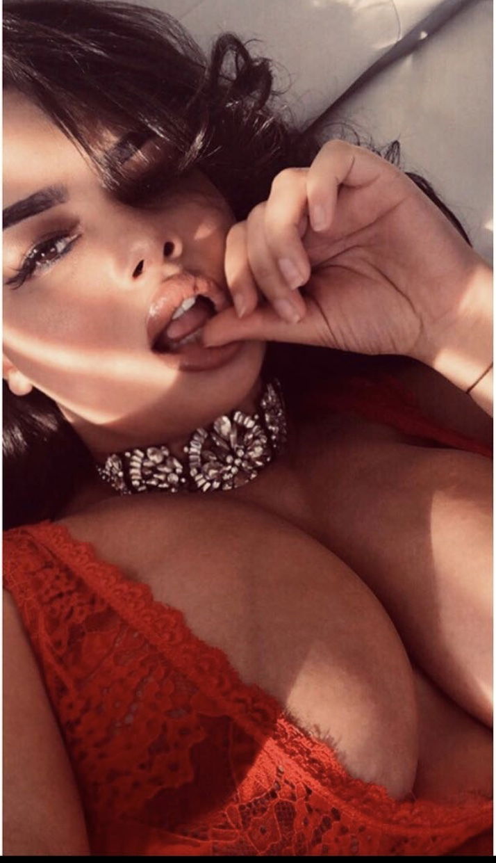 Mia Posh's avatar