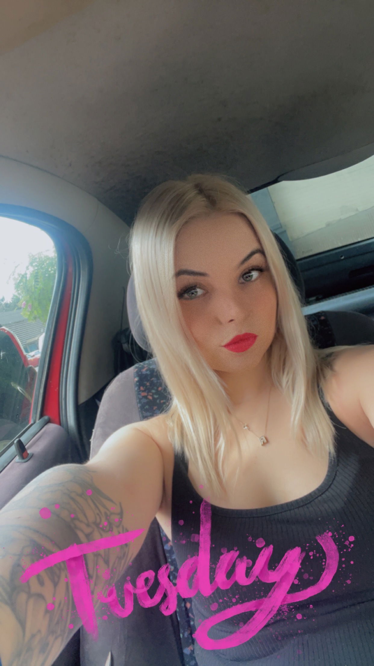 Mia Diamond's avatar