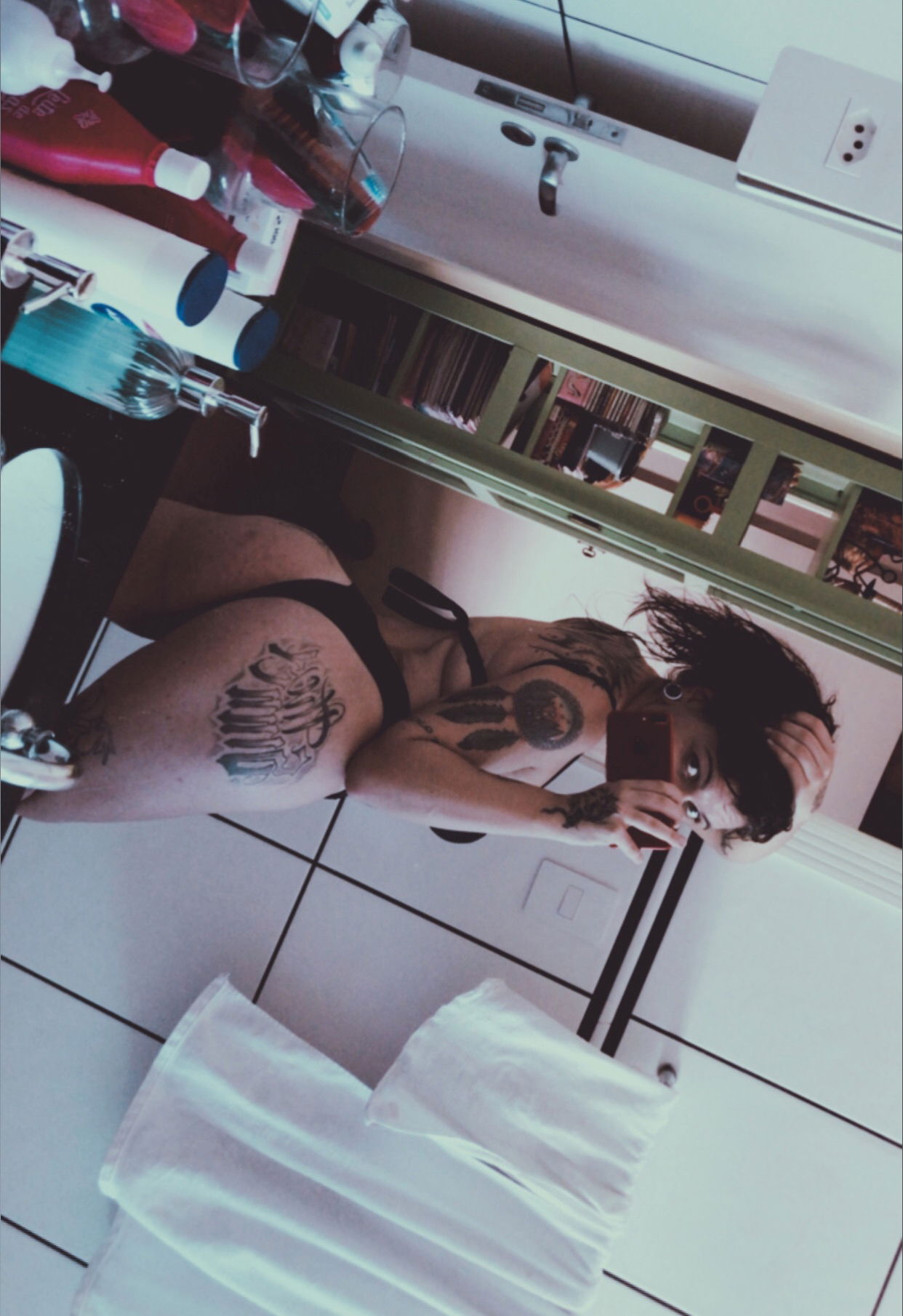 ₘᵢₐᵤ's avatar