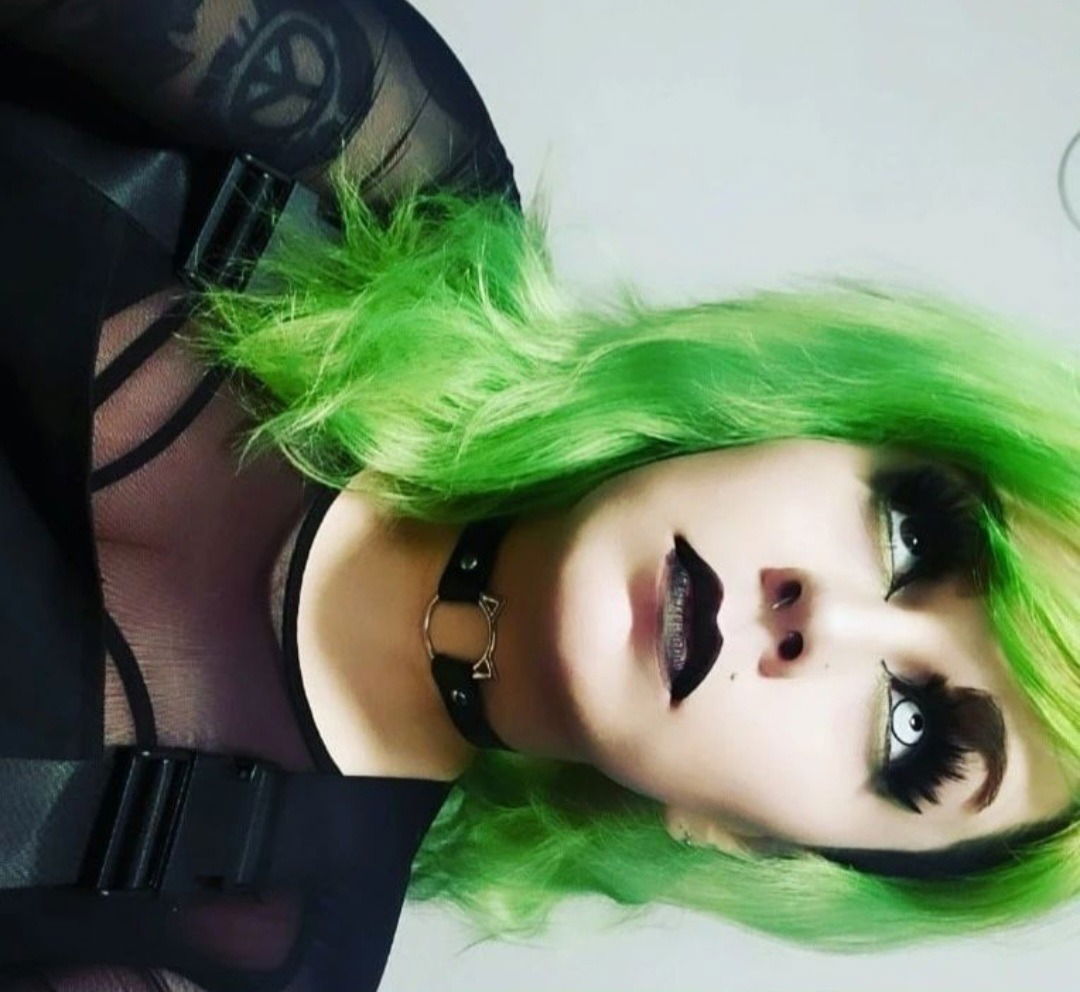 Michelle Amador FREE's avatar