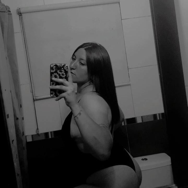 Mikeila's avatar