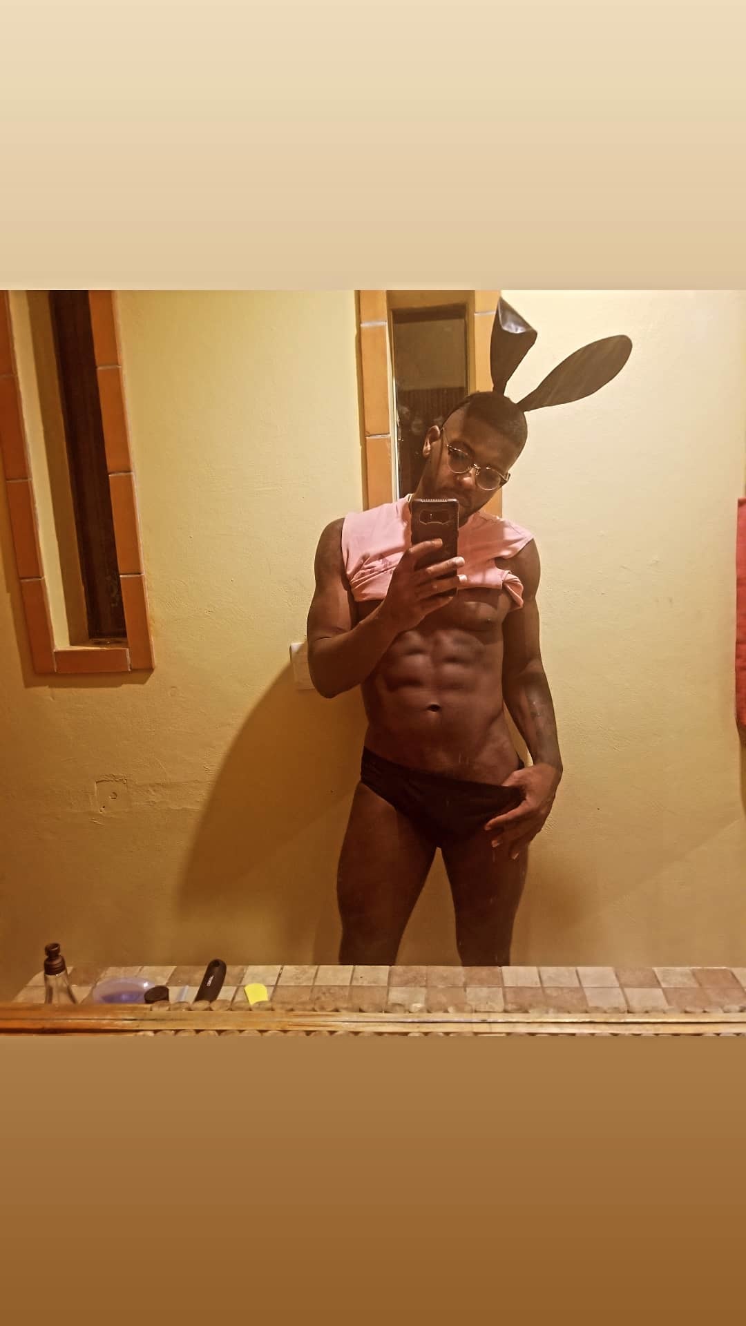 Mike Queenz's avatar