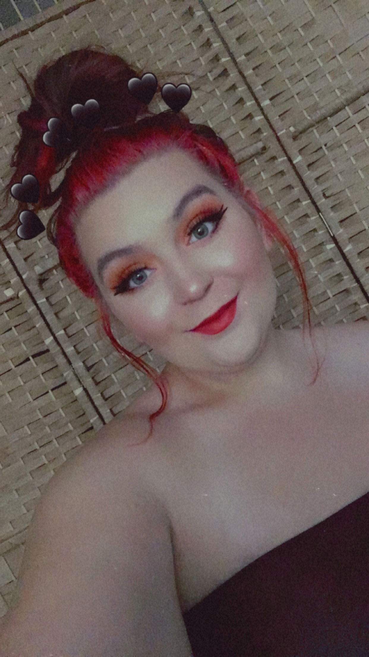 Miki Lee's avatar