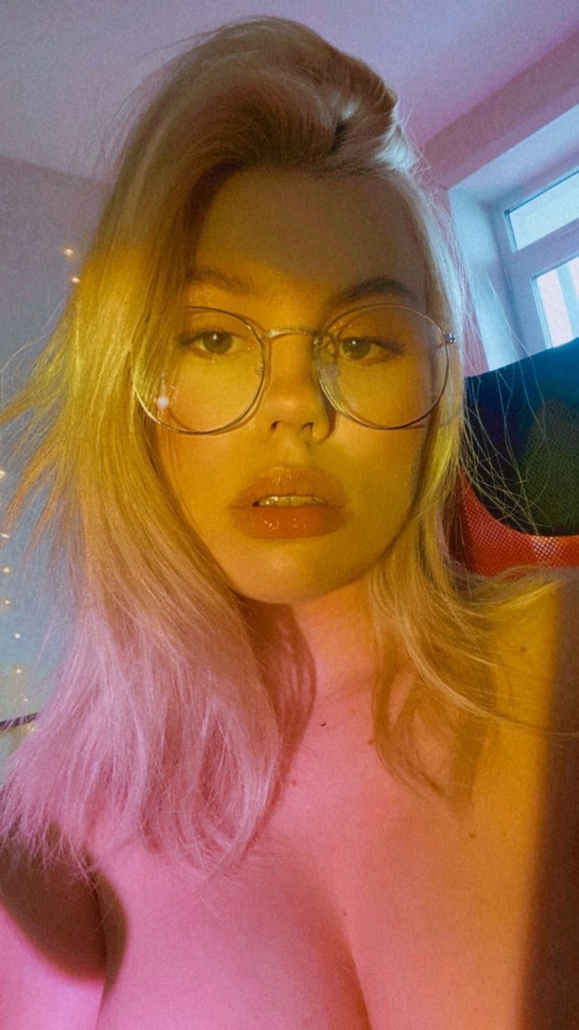 MindBlowBabe's avatar