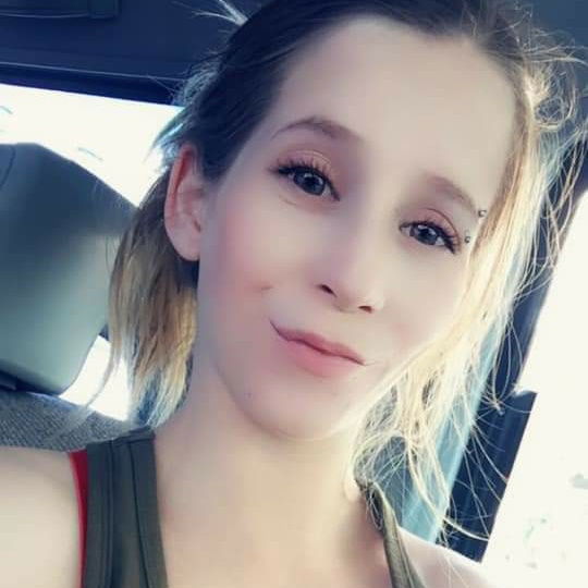 PETITE MILF 😘😘's avatar