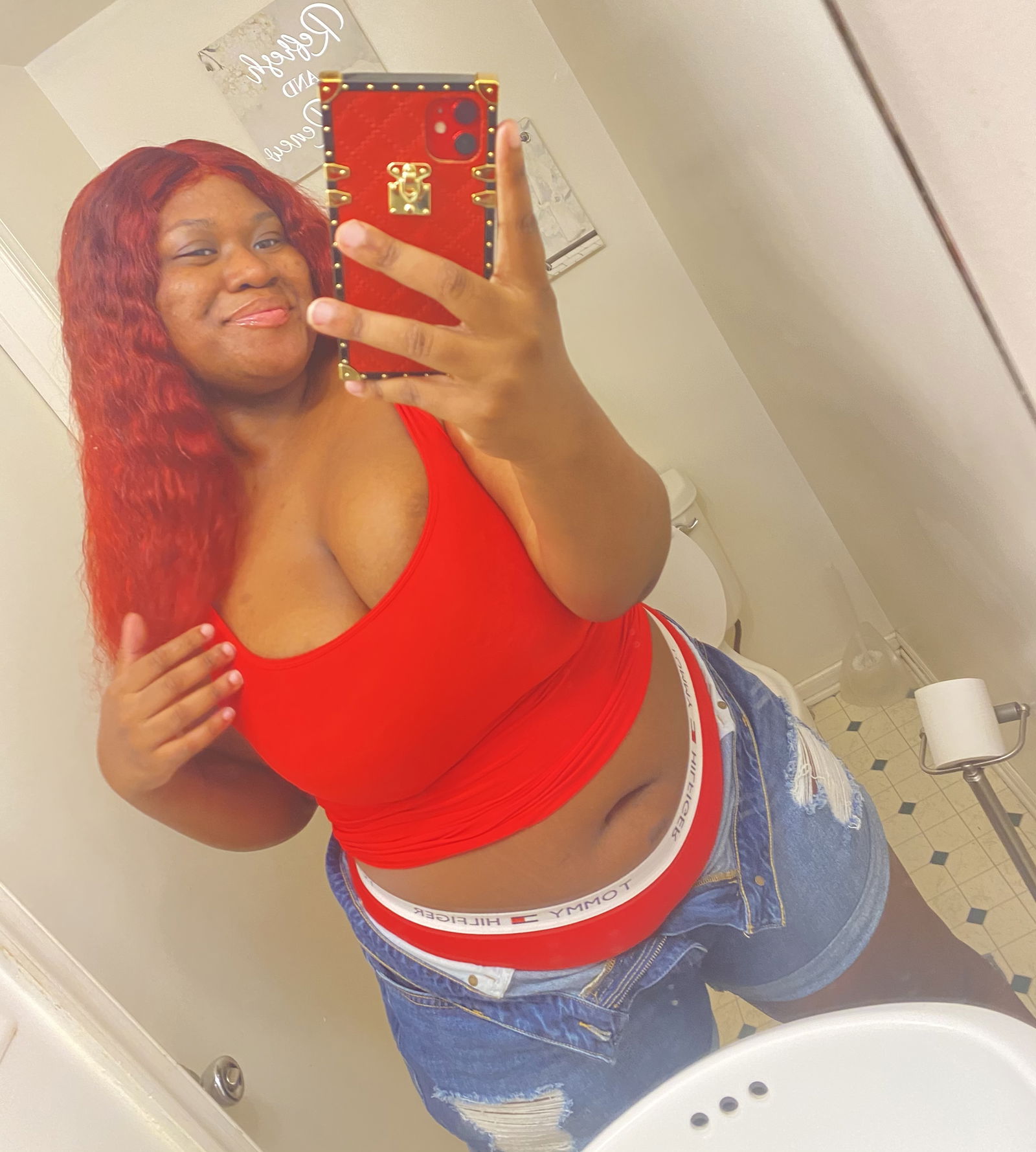 Miss Savage's avatar