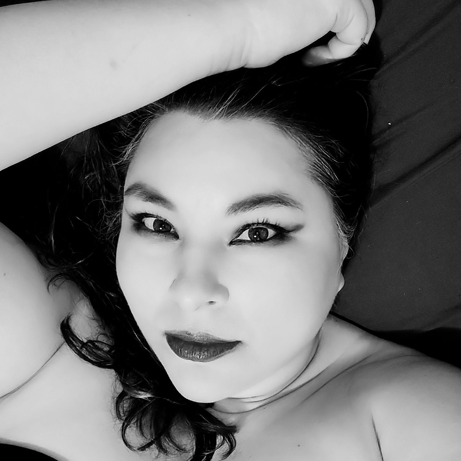 Miss Sabrina DeVille's avatar