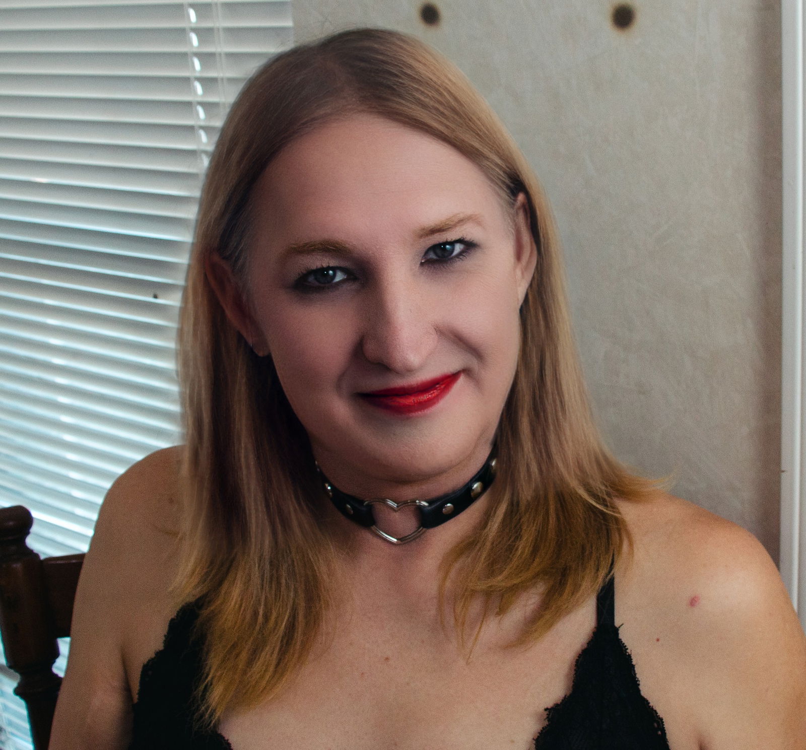 Missy Amore's avatar