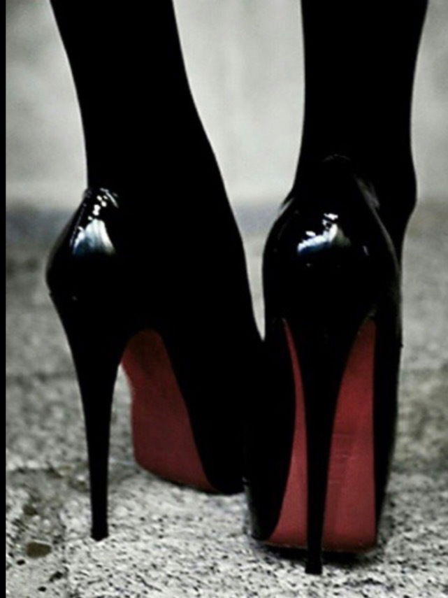 Mistress Charlie's avatar