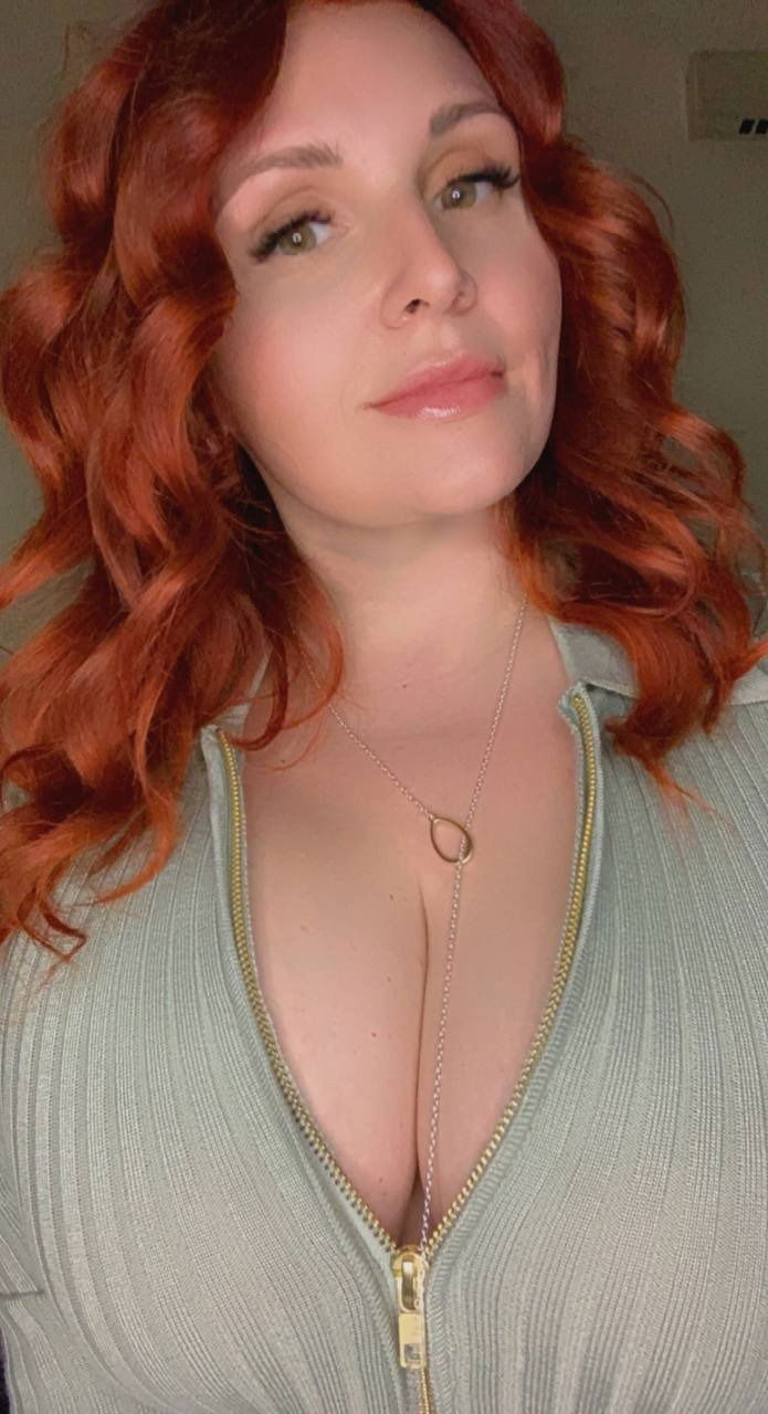 Mistress Ivy Jane's avatar