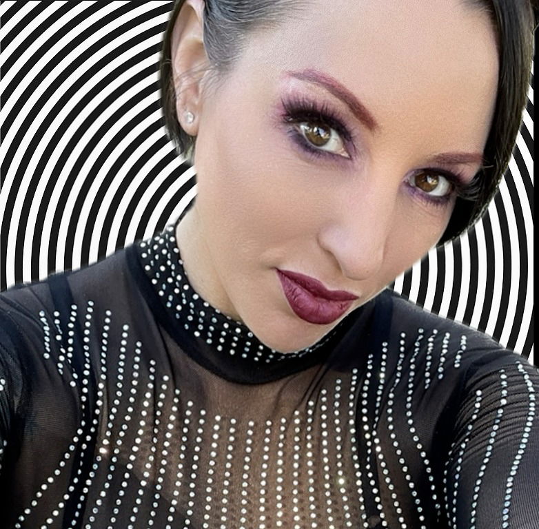 Mistress Kara's avatar