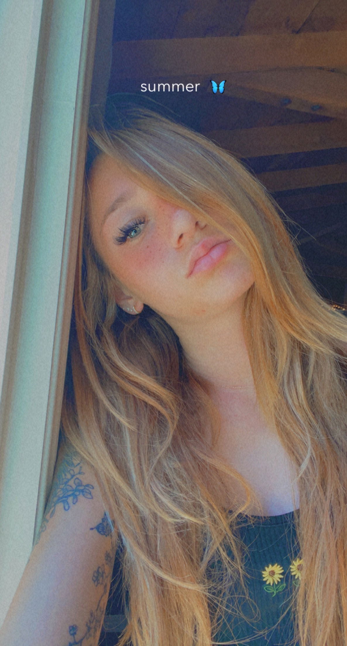 Mel🦋's avatar