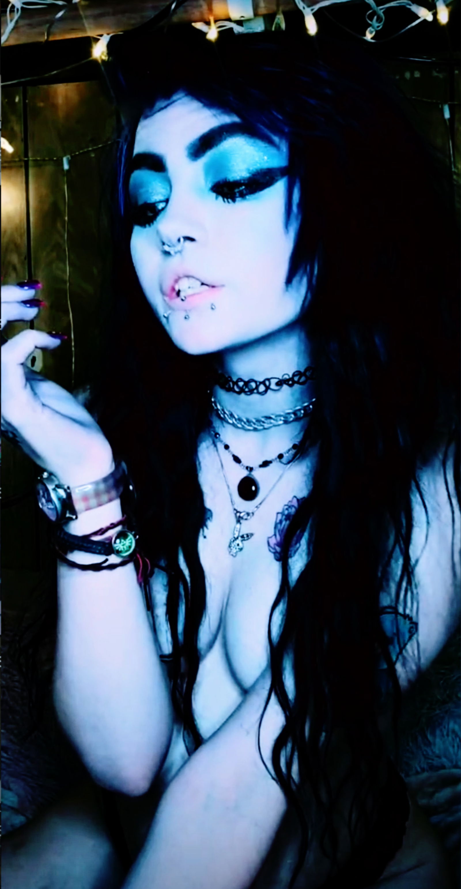𝕸𝖔𝖑𝖑𝖞𝕽𝖔𝖙 ♡'s avatar