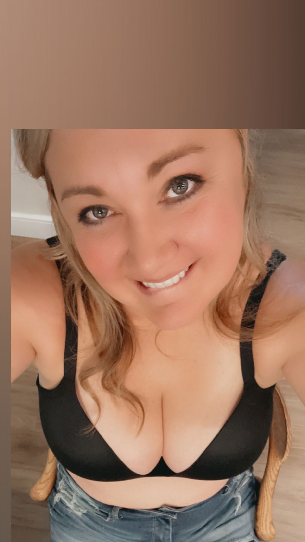 🟢 MJ #1 SEXIEST MOM ON ONLY FANS