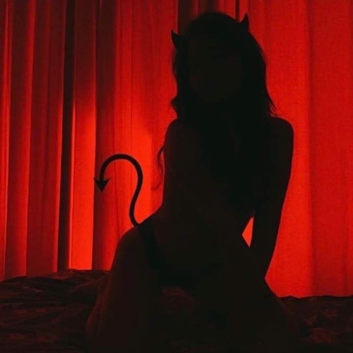 Moon Queen's avatar