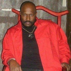 MrHollaOut ™ ♚ AMUN-RA ♋♠'s avatar