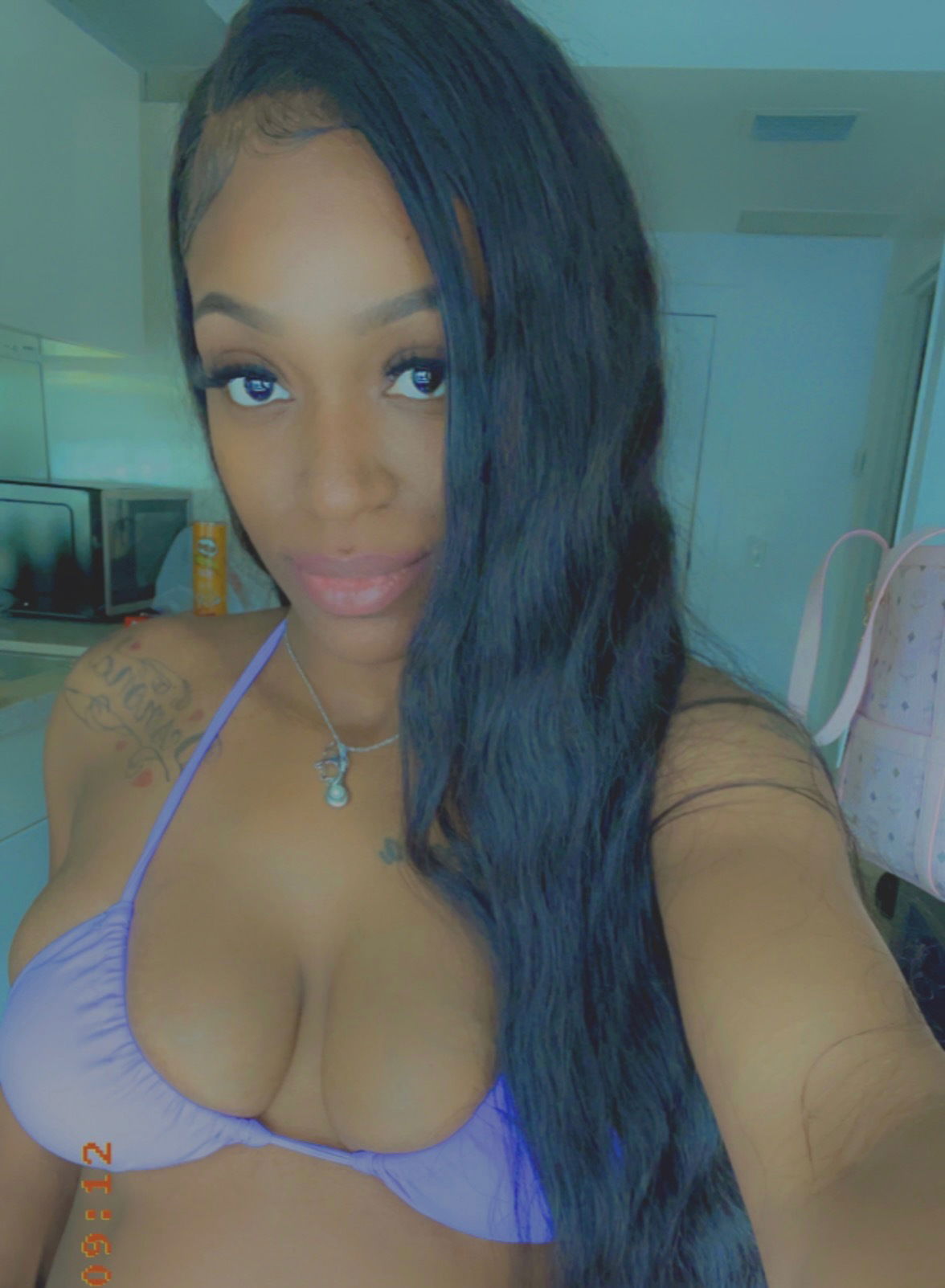 Pretty brown 🍫's avatar