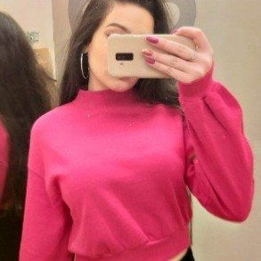 Mira Rose's avatar