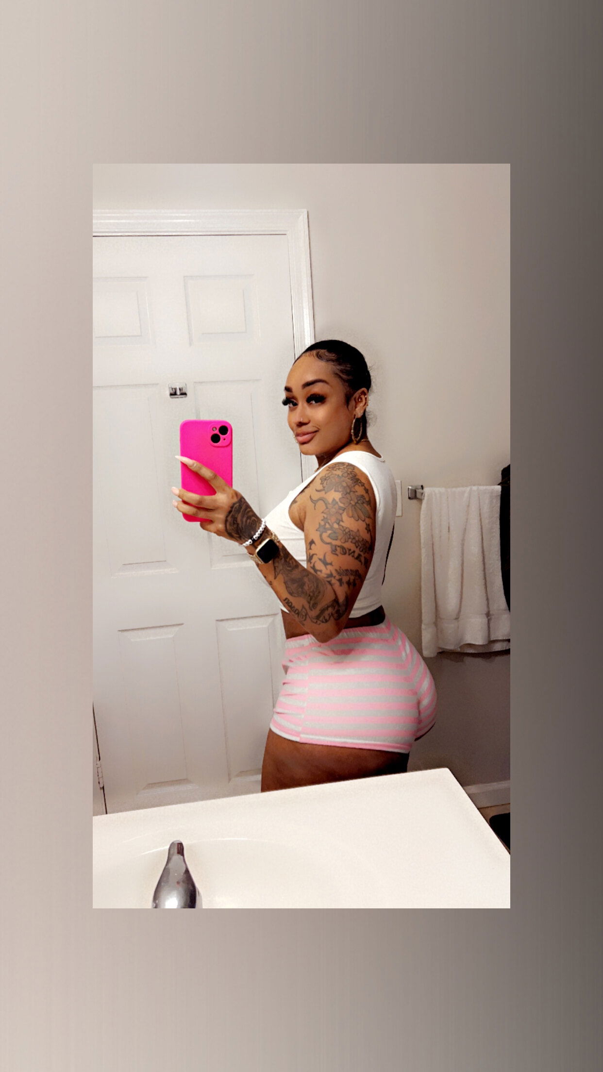 Wet Pink Baby's avatar