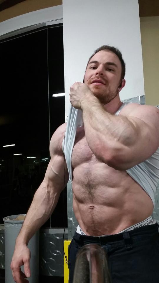 Muscle God Brendan's avatar