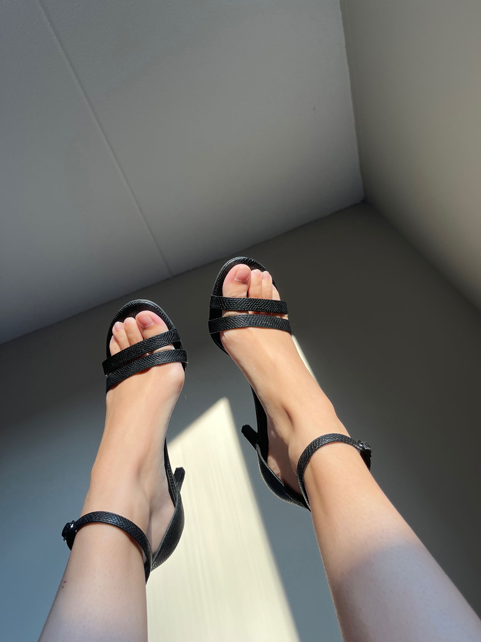 FeetByAshley's avatar