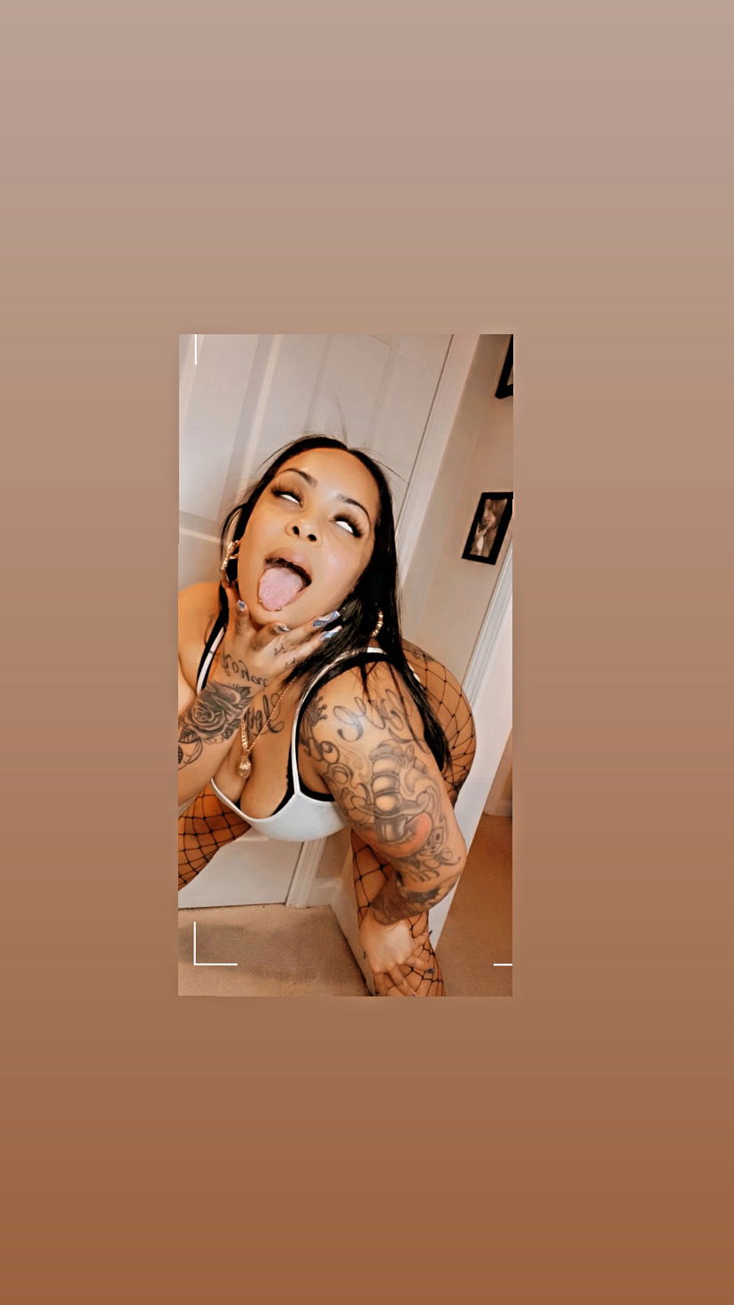 Lady Luck 🍀🤫's avatar