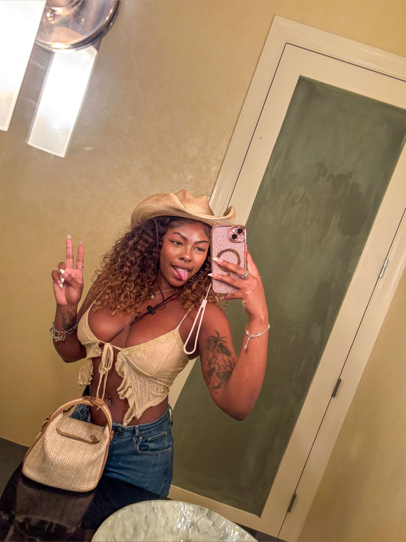 Nairobi lynn🌺's avatar