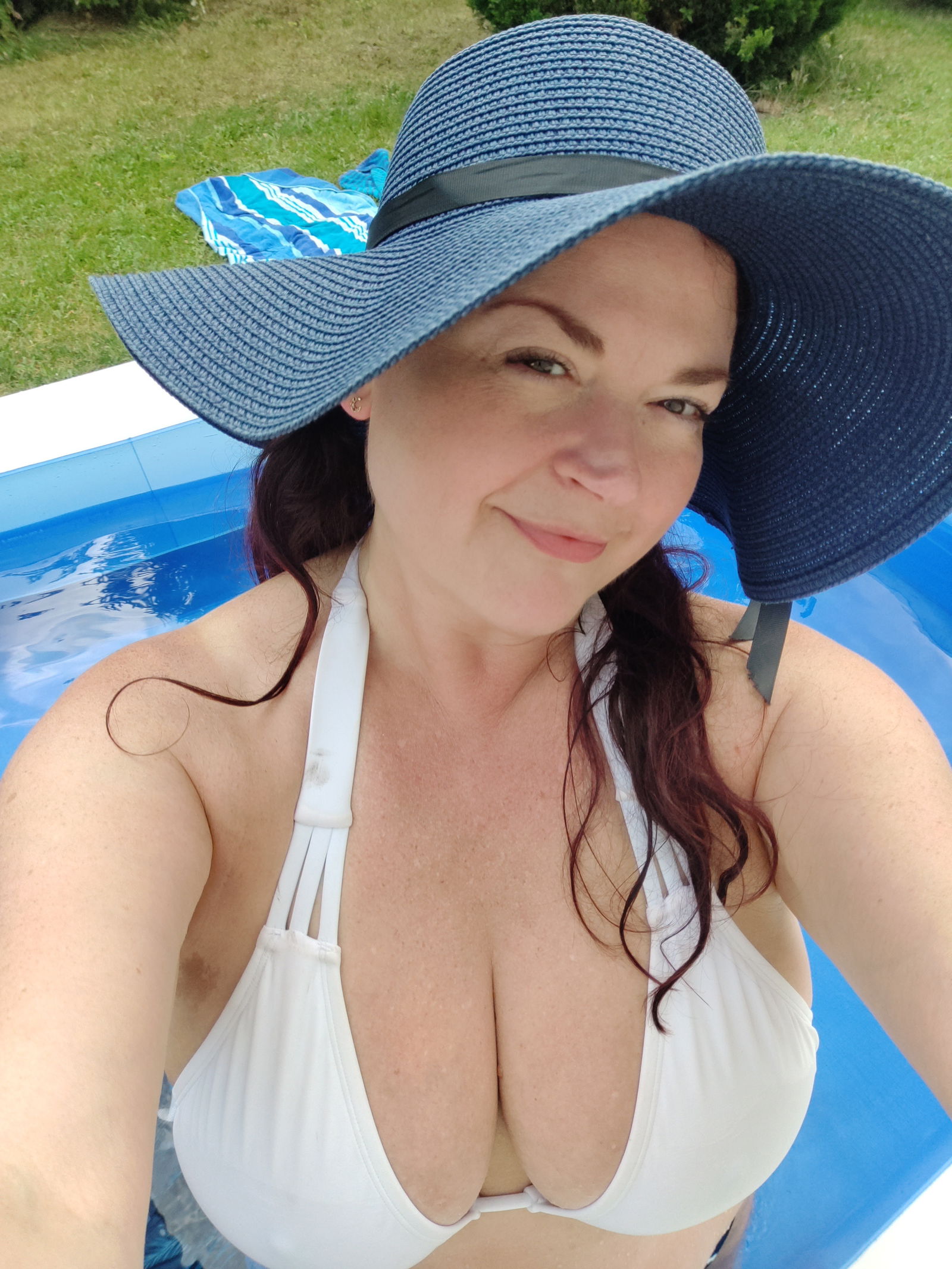 Naturalcurves22's avatar