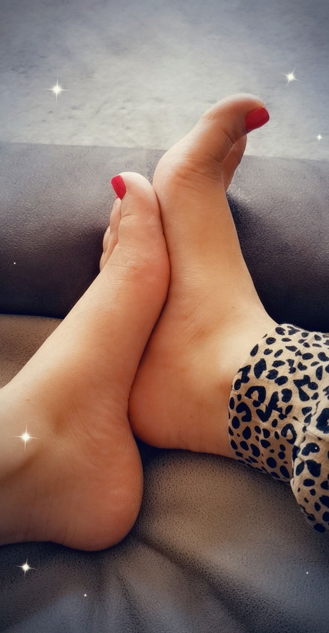 Naughty Katrina Feet's avatar