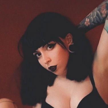 Nellie Morbid's avatar