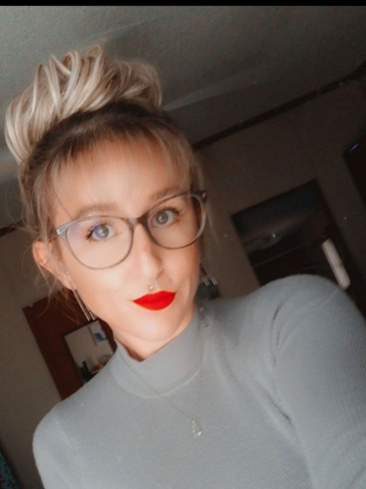 Shay Renee's avatar