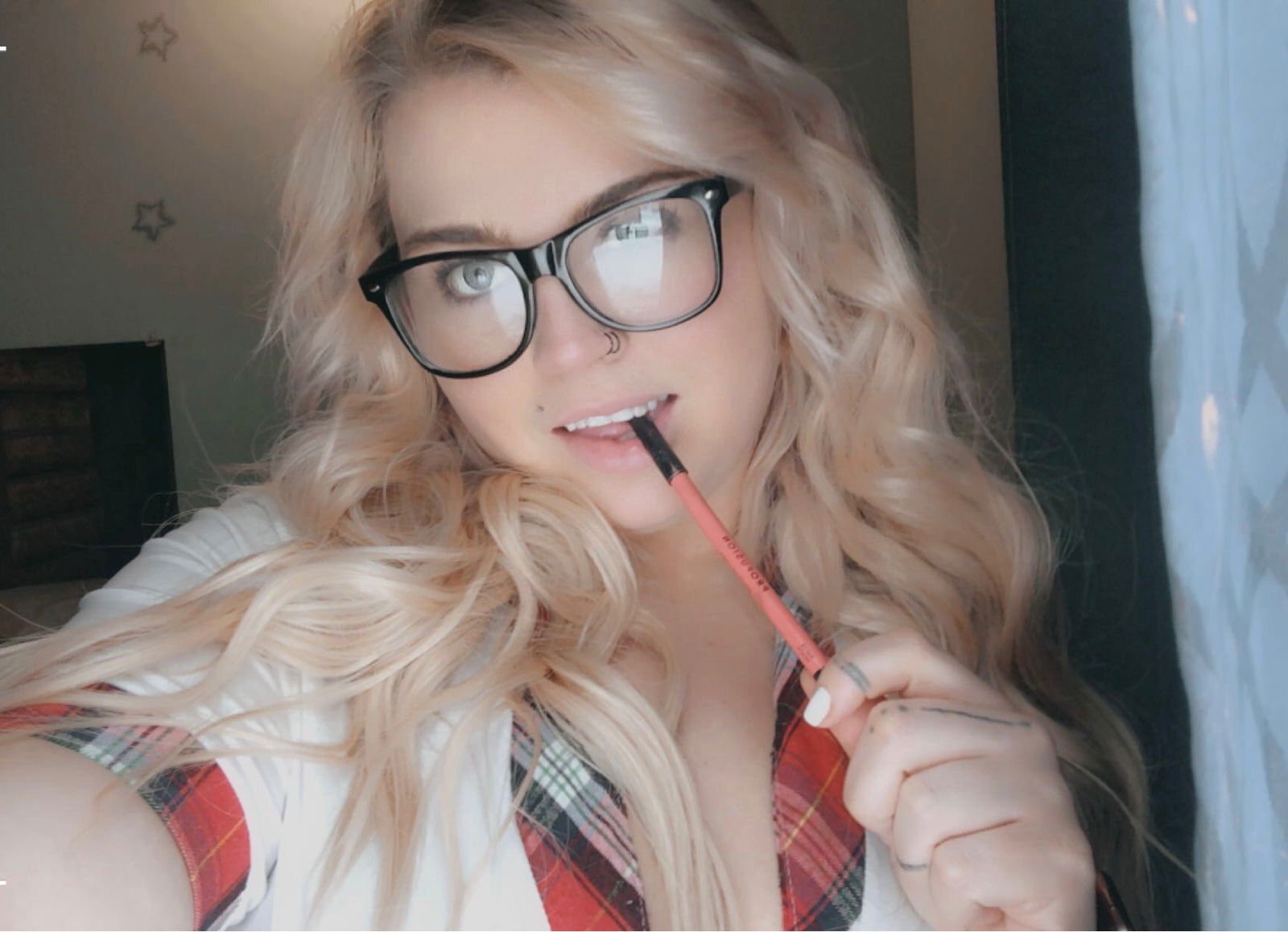 Nicole 💋's avatar