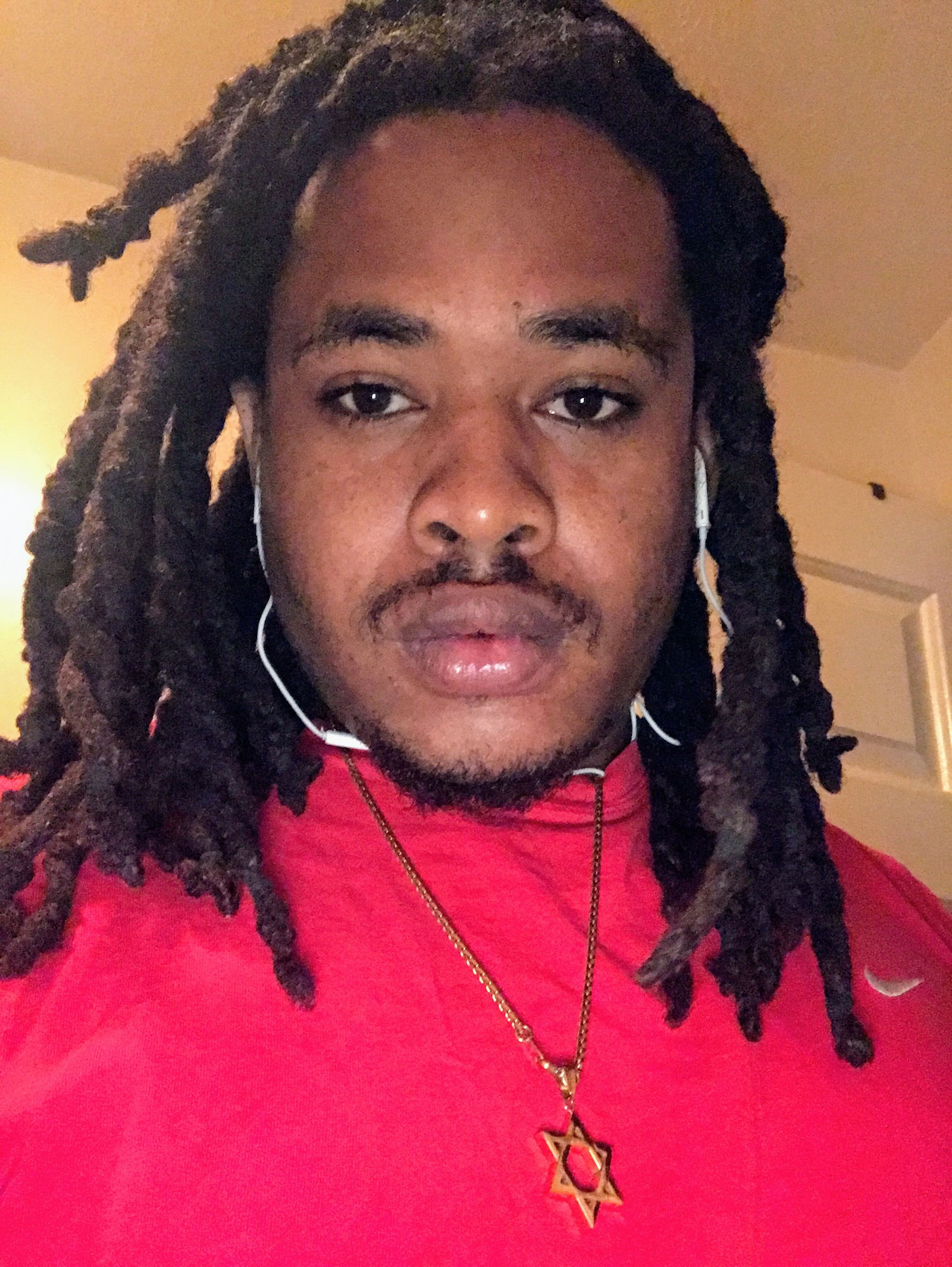 Brown7412's avatar