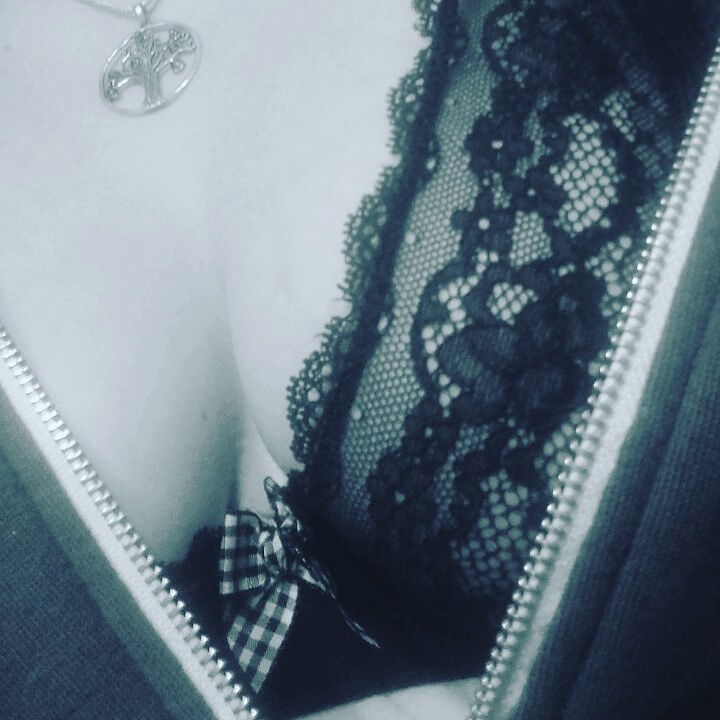 Miss BlackLace's avatar