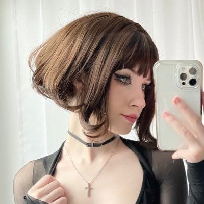 Nora Fawn's avatar
