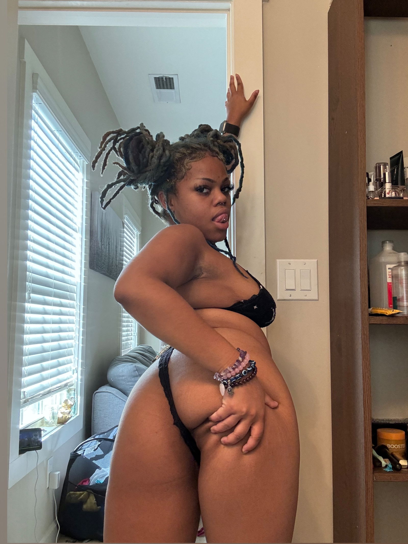 Goddess Honey's avatar