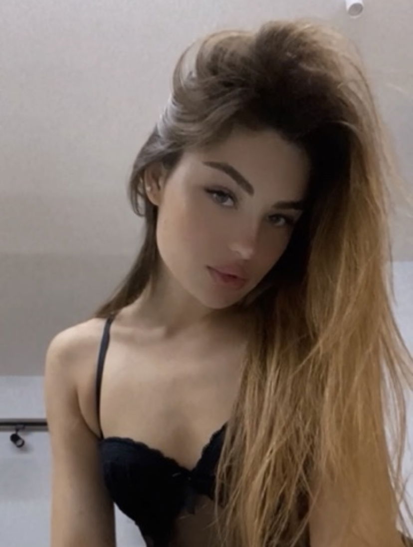 Nika 💋