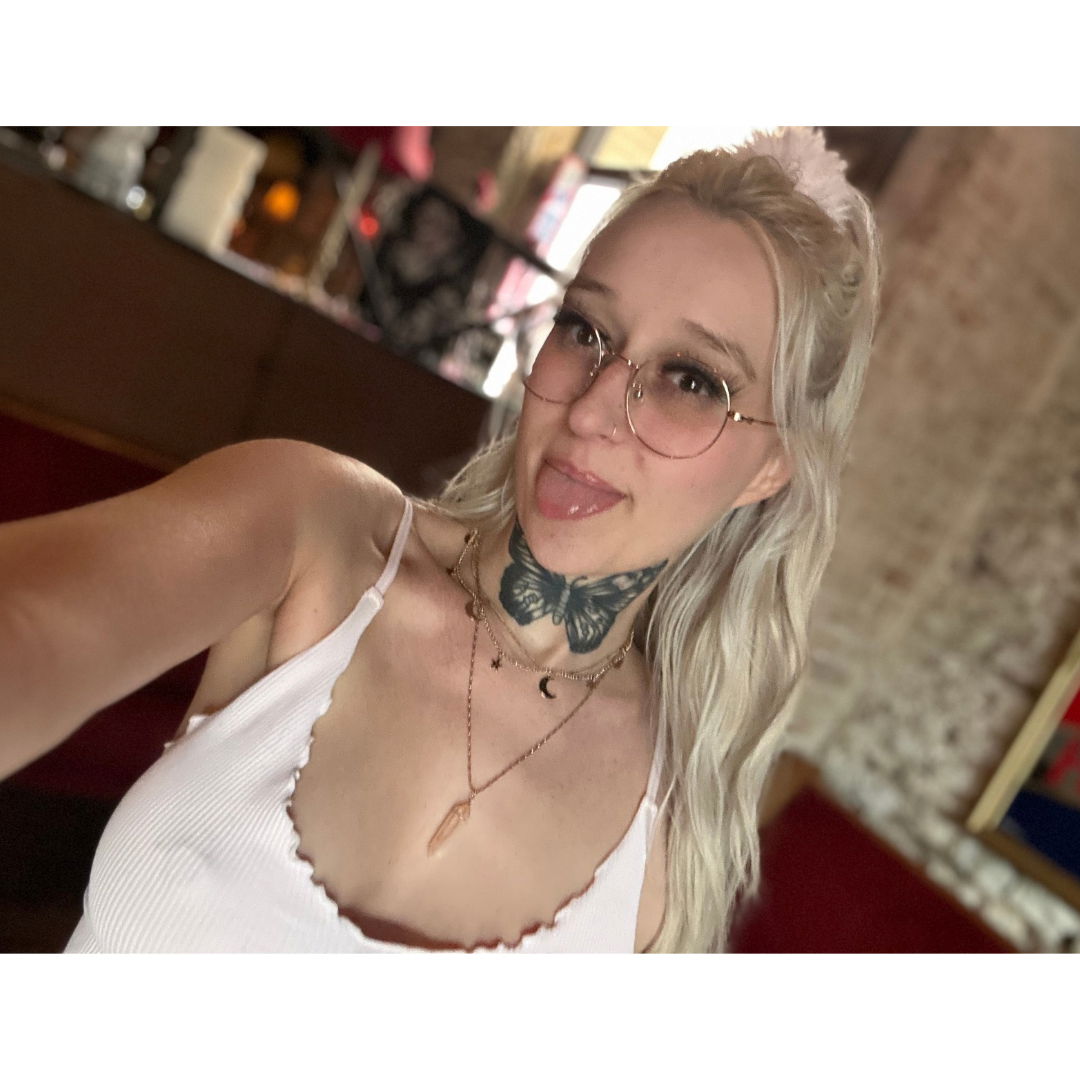 Olivia Deveroux's avatar