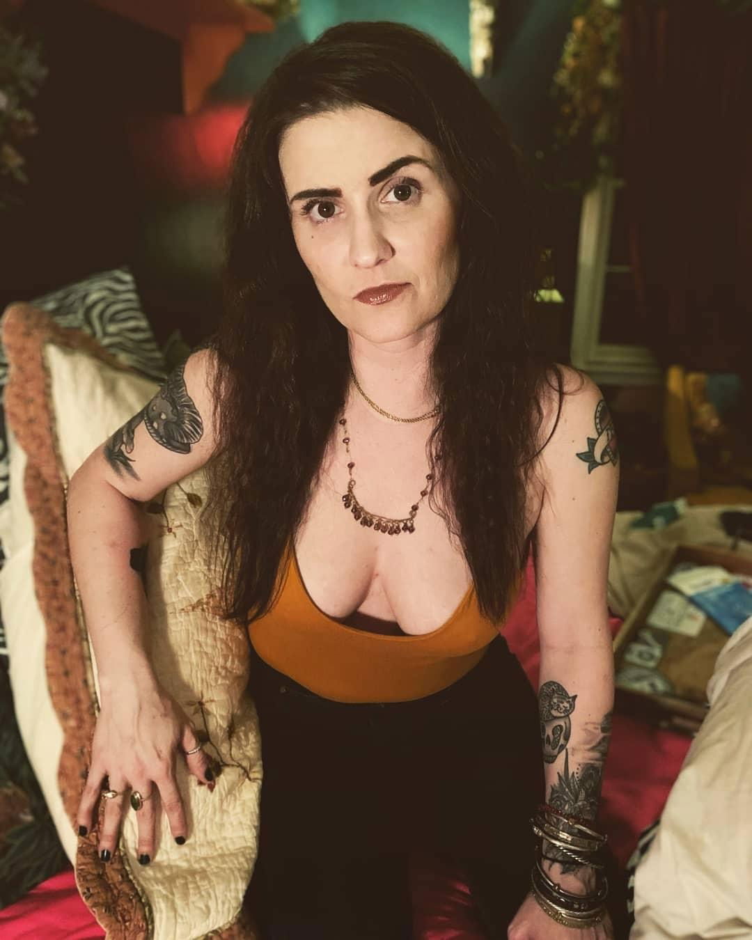 Ollie Rose 🥀's avatar
