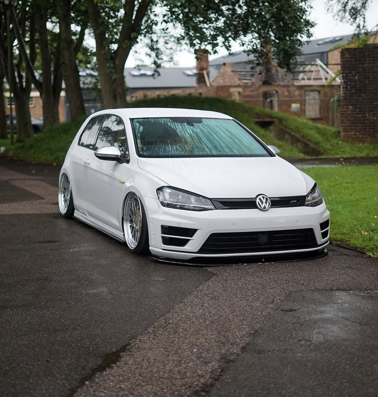 OnlyCarsNoFans's avatar