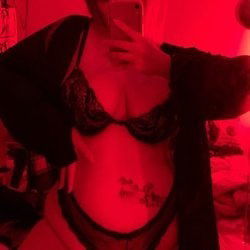 REDROOM's avatar