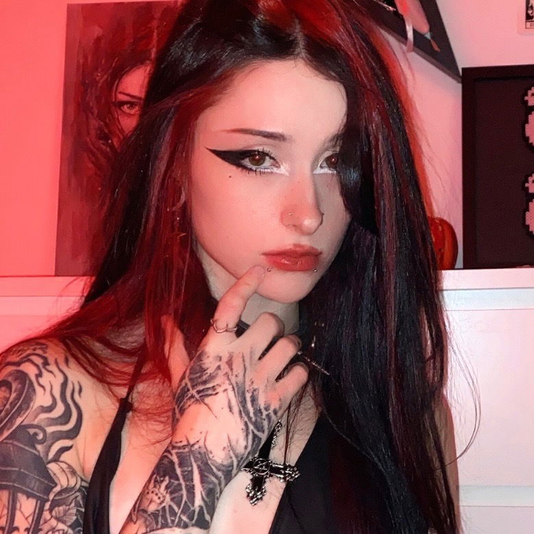 paula 🕷's avatar