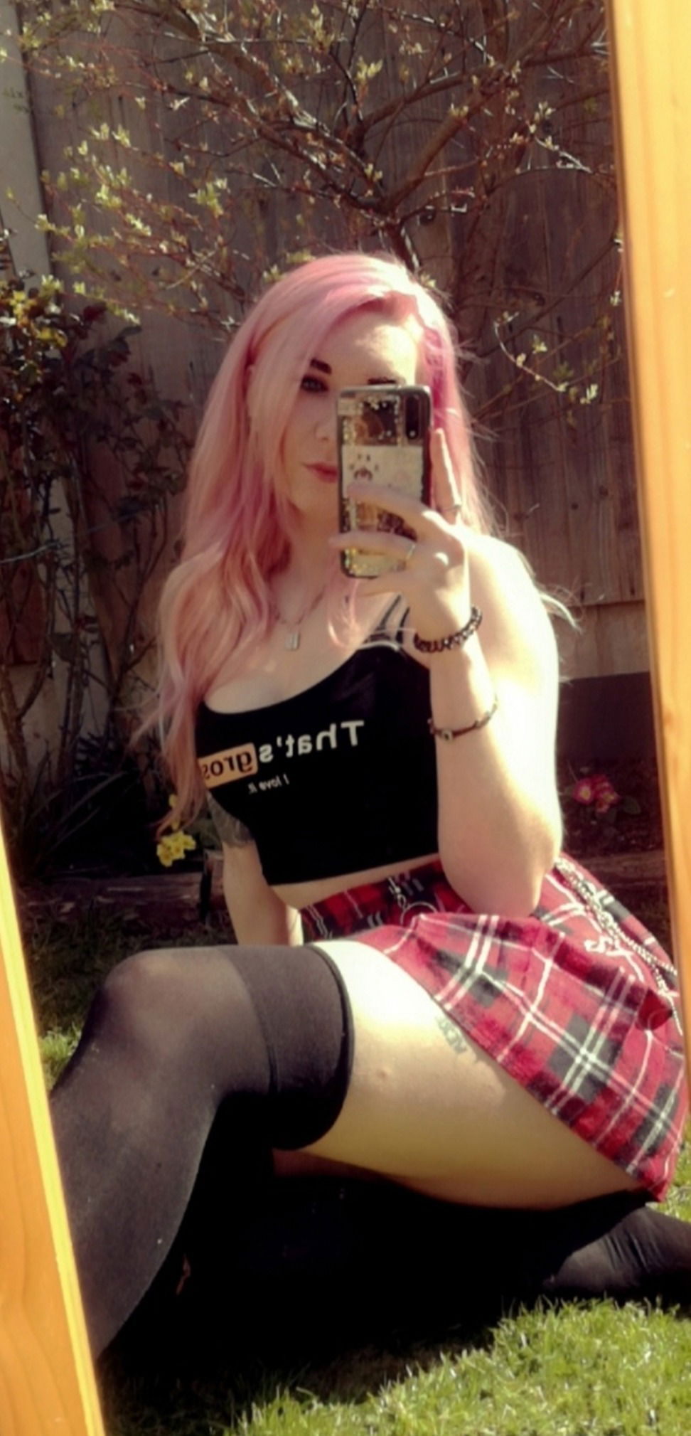 Peach Ghoul 🦇's avatar