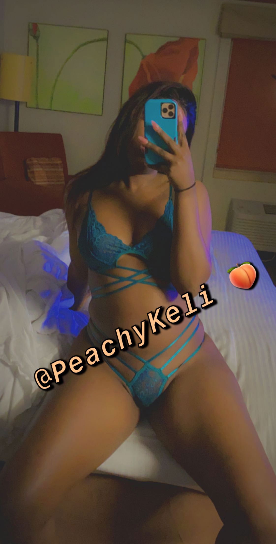 PeachyKeli creator profile