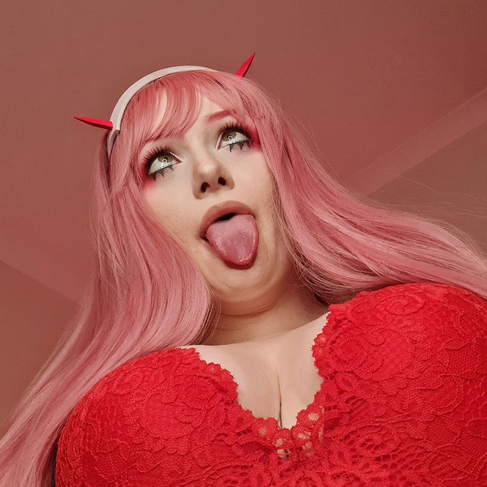 PeachyPinup's avatar