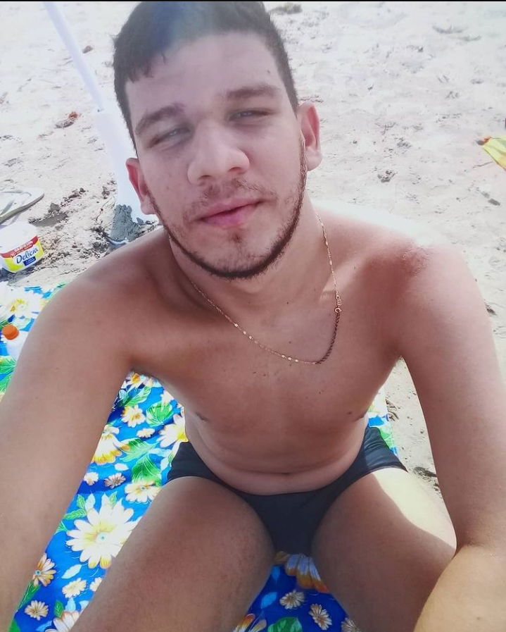 Henrique Luis's avatar
