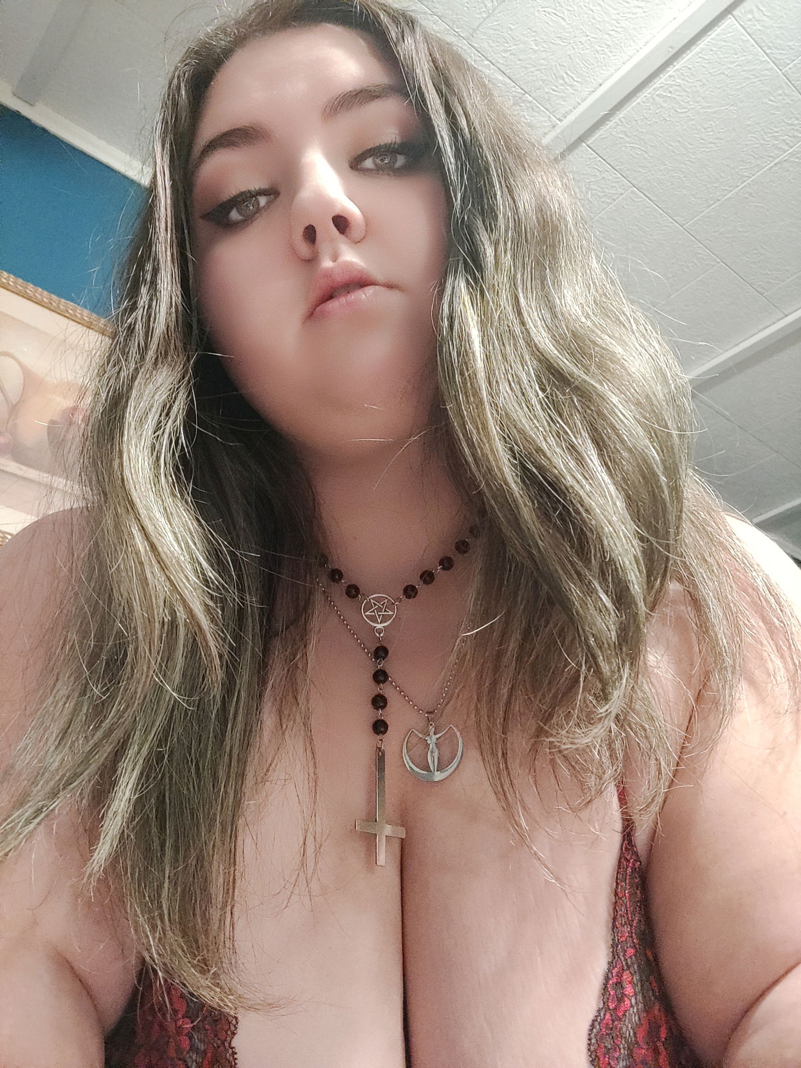 Rebecca Celeste's avatar