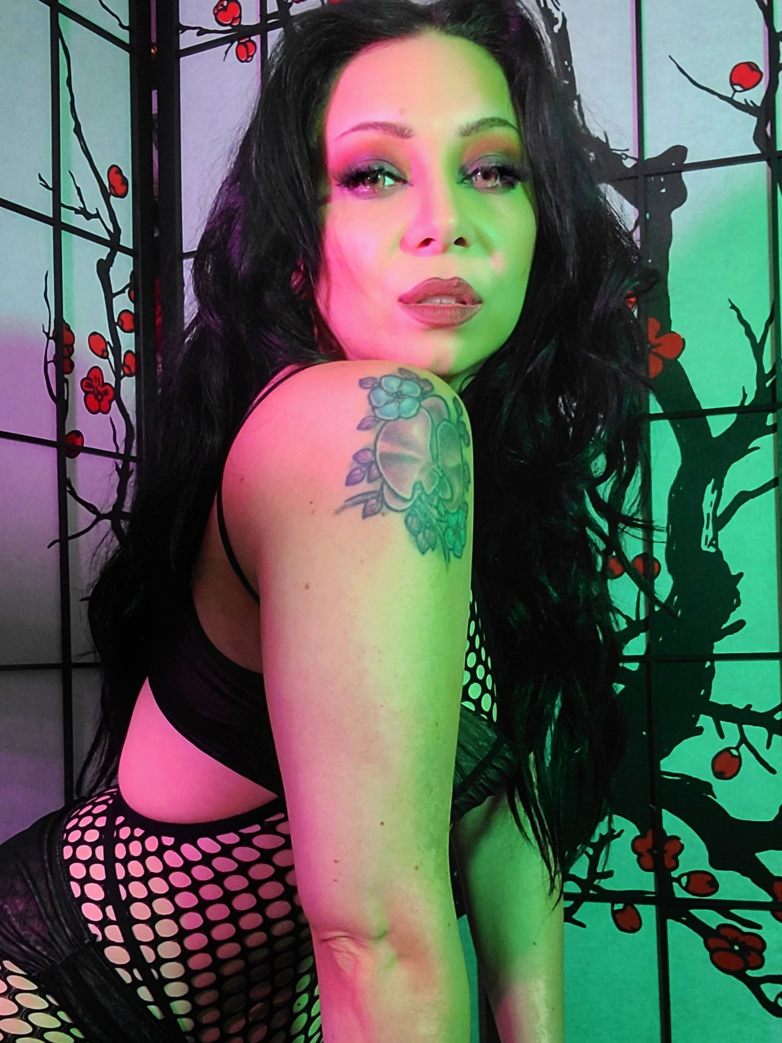 Phoenix De La Rosa's avatar
